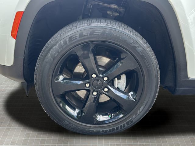 Certified 2023 Jeep Grand Cherokee Altitude AWD/4WD image 26