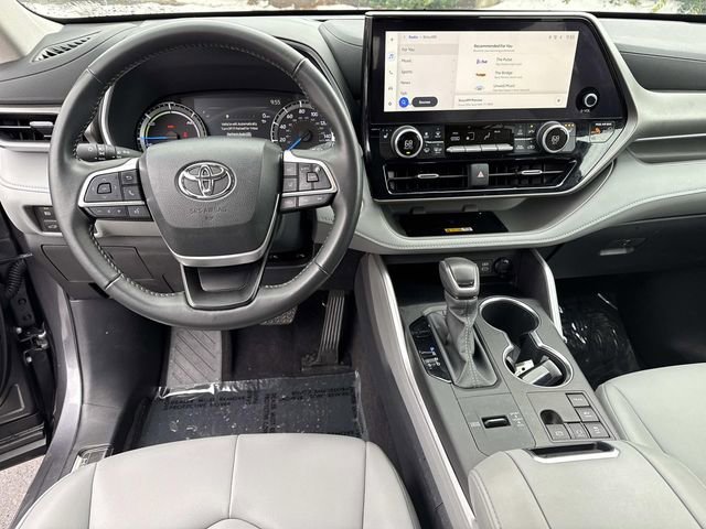 Used 2024 Toyota Highlander XLE image 18