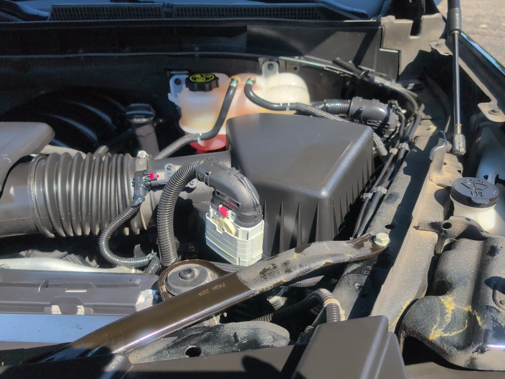 Used 2023 GMC Yukon AT4 w/ AT4 Premium Package AWD/4WD image 27