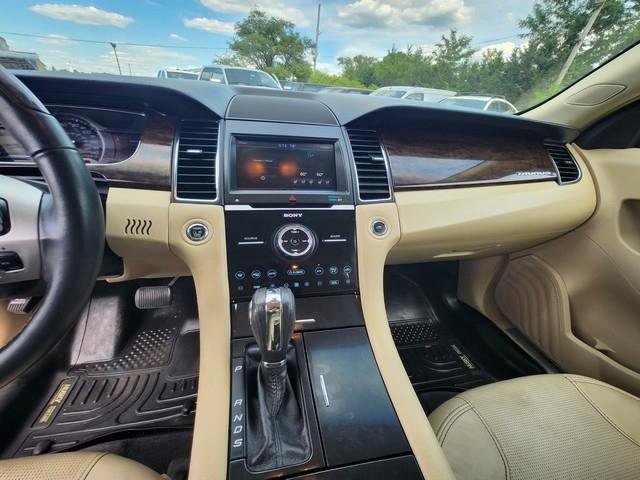 Used 2013 Ford Taurus Limited FWD image 14