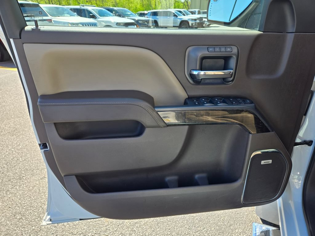 Used 2016 GMC Sierra 1500 Denali w/ Enhanced Driver Alert Package AWD/4WD image 13