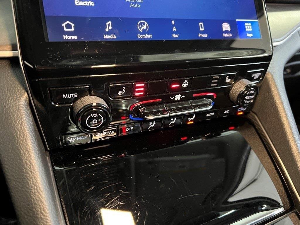 Used 2024 Jeep Grand Cherokee Limited 4xe image 48