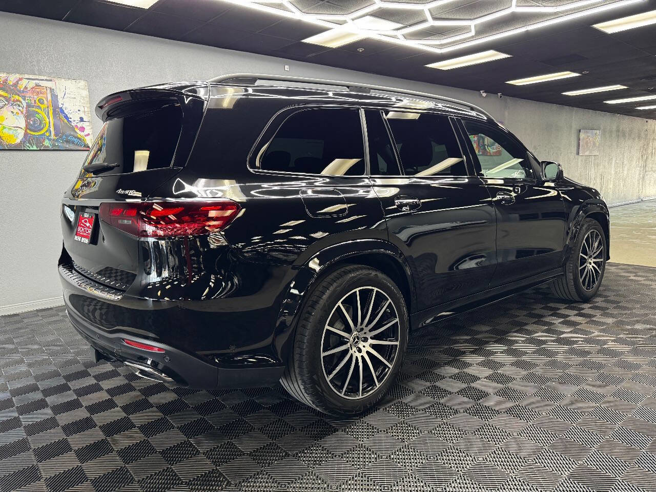 Used 2025 Mercedes-Benz GLS 450 4MATIC image 13