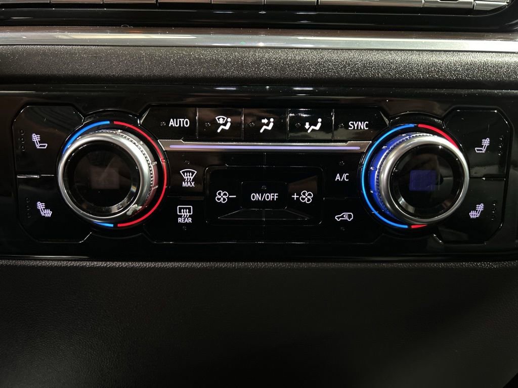 Used 2024 GMC Sierra 1500 SLT image 31