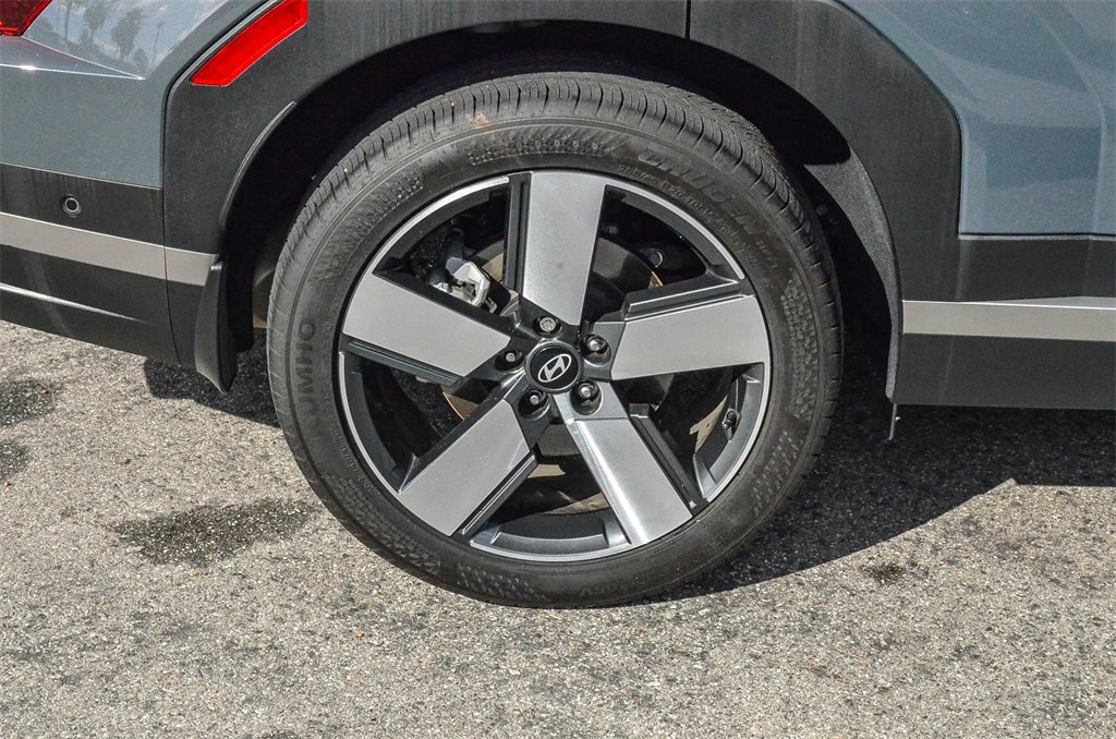 Used 2024 Hyundai Santa Fe Limited image 6