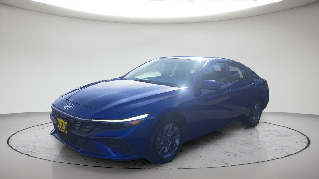Used 2024 Hyundai Elantra SEL FWD image 13