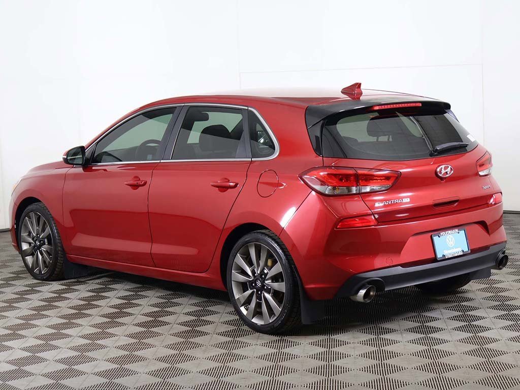Used 2018 Hyundai Elantra GT Sport image 8