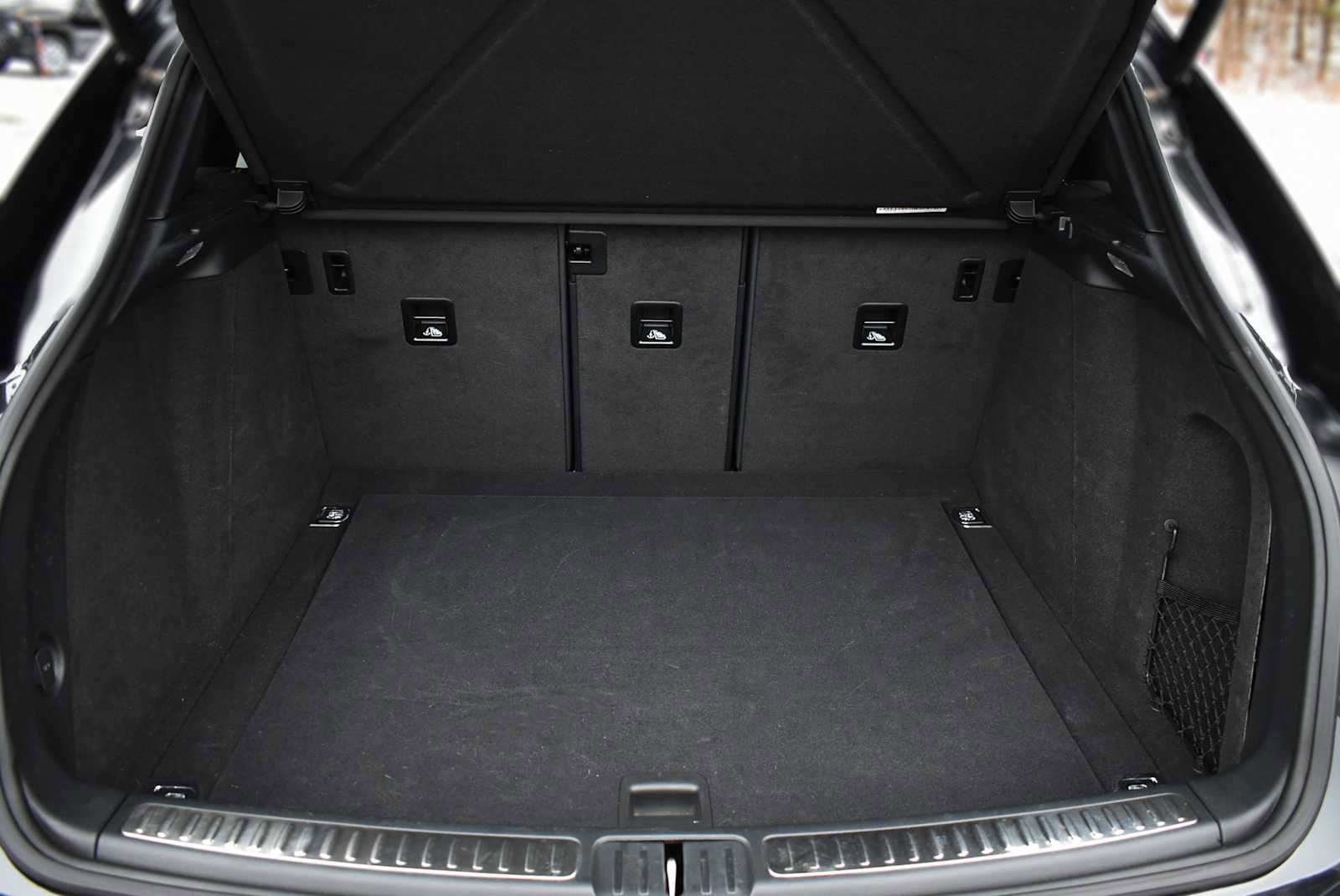 Used 2023 Porsche Macan T image 10