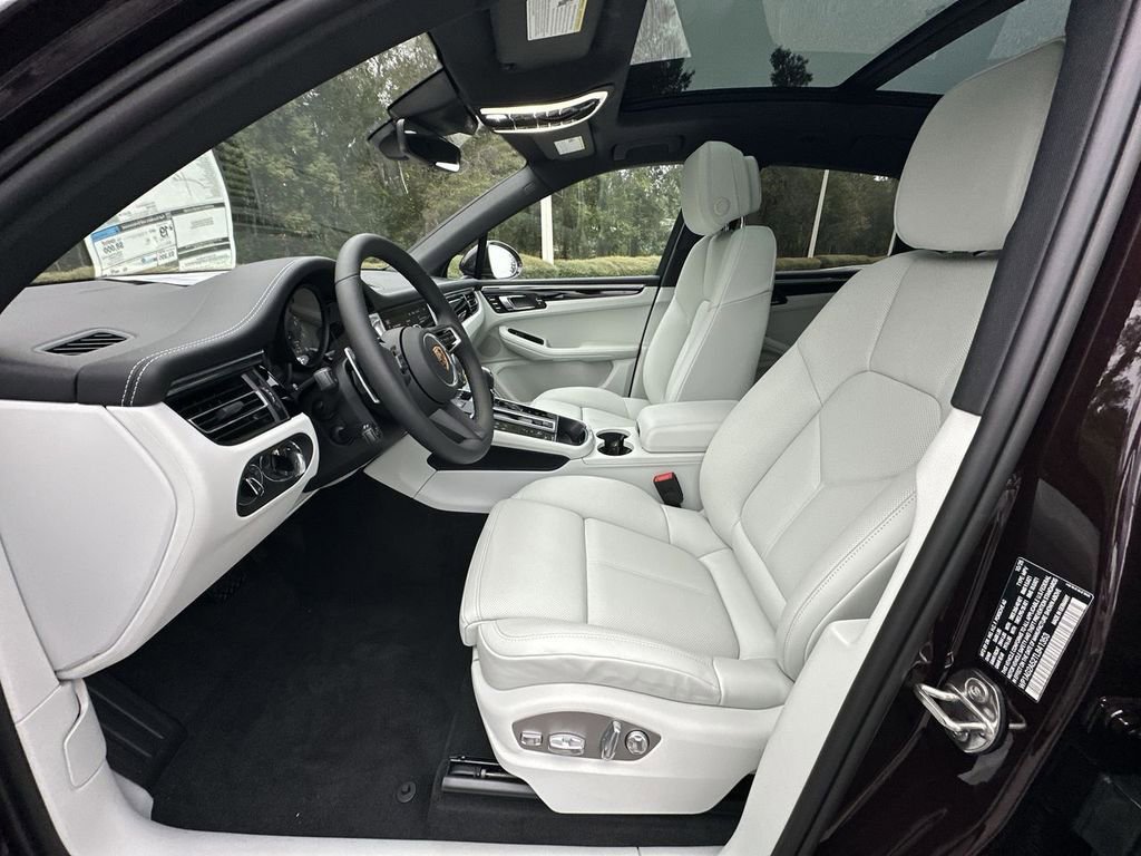 Certified 2026 Porsche Macan S AWD/4WD image 7