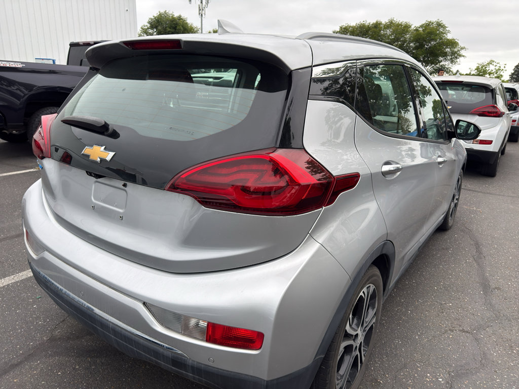 Used 2018 Chevrolet Bolt Premier w/ Driver Confidence II Package FWD image 4
