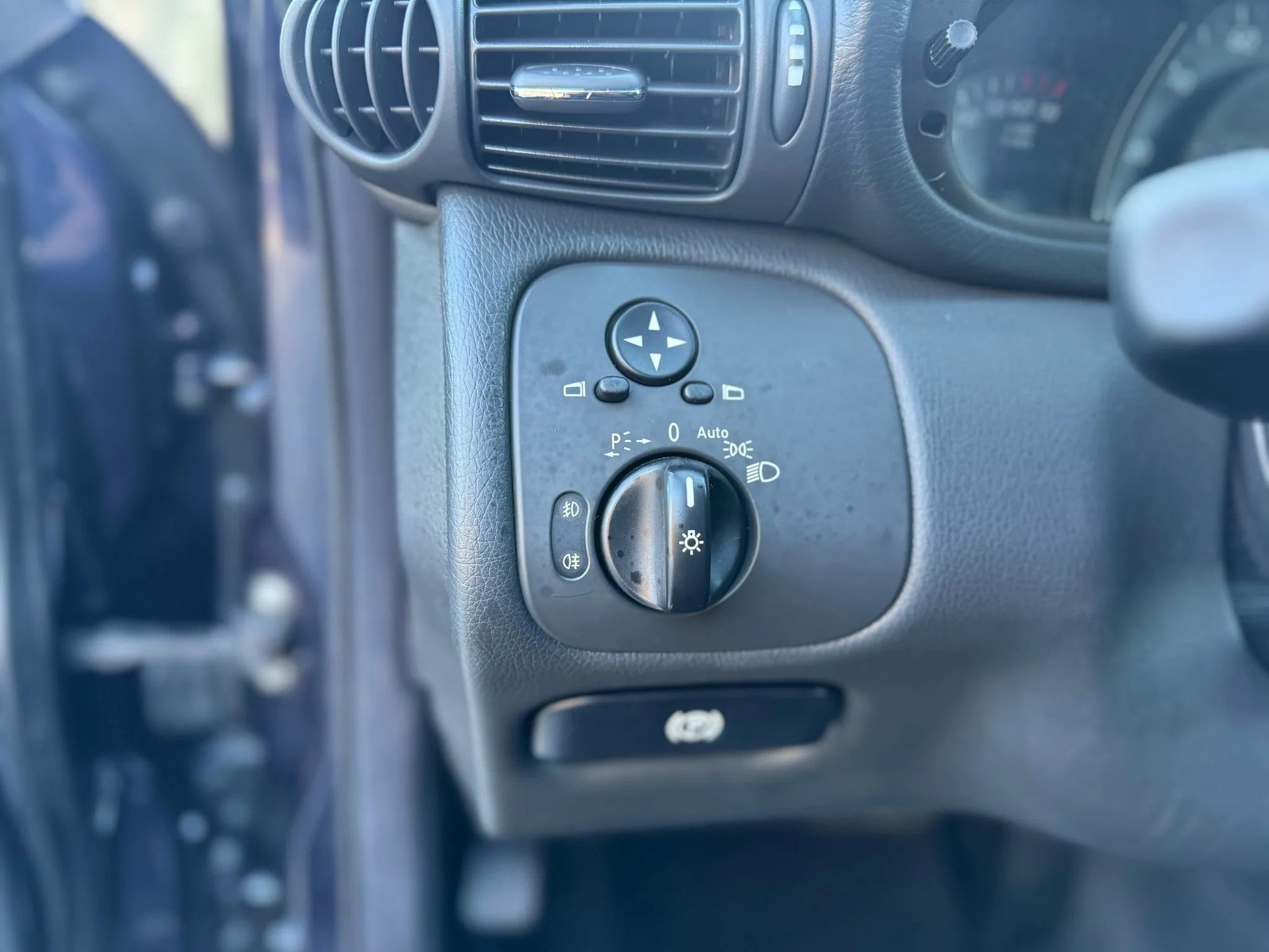 Used 2003 Mercedes-Benz C 230 Coupe image 19