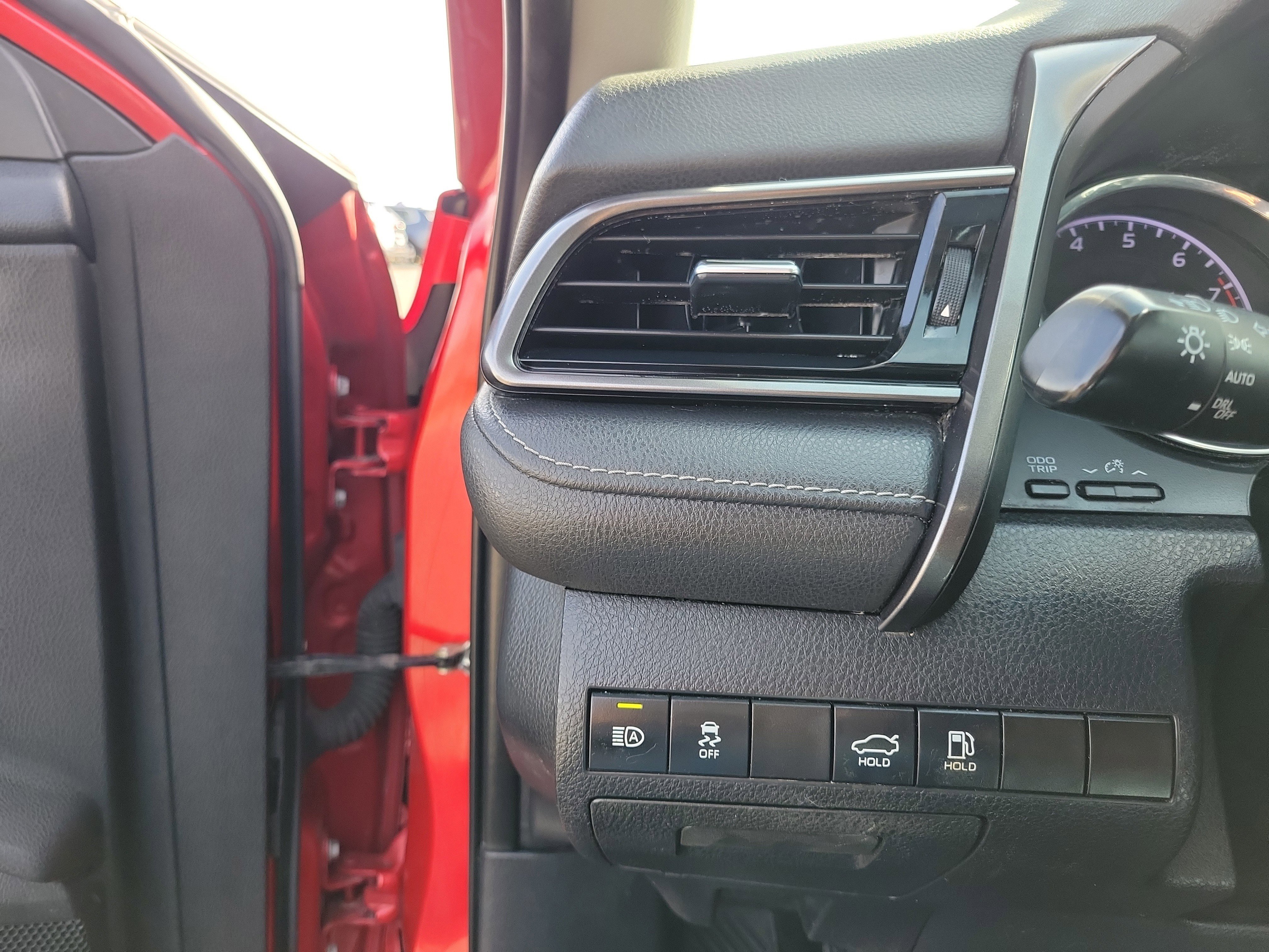 Used 2020 Toyota Camry SE FWD image 20