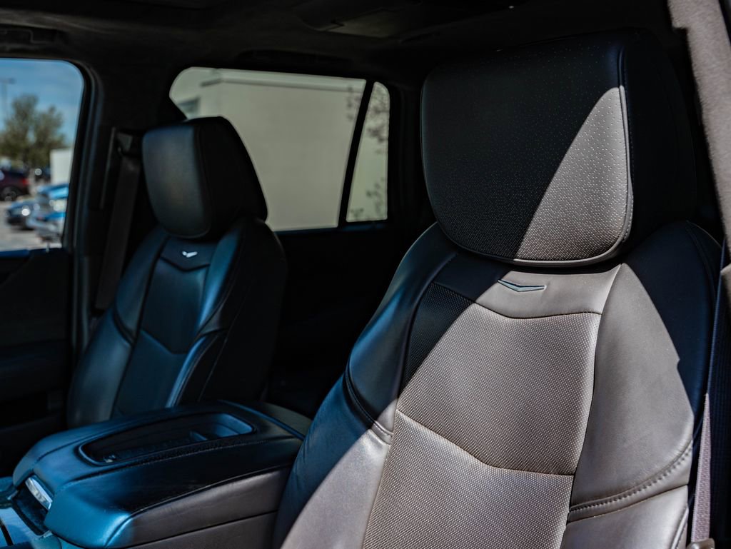 Used 2015 Cadillac Escalade Platinum image 27
