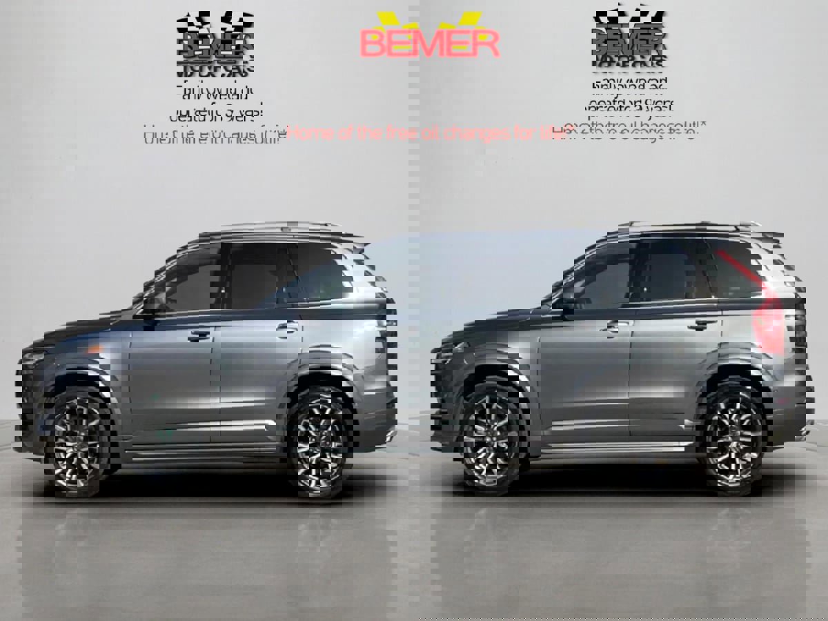 Used 2018 Volvo XC90 T6 Momentum w/ Convenience Package image 2