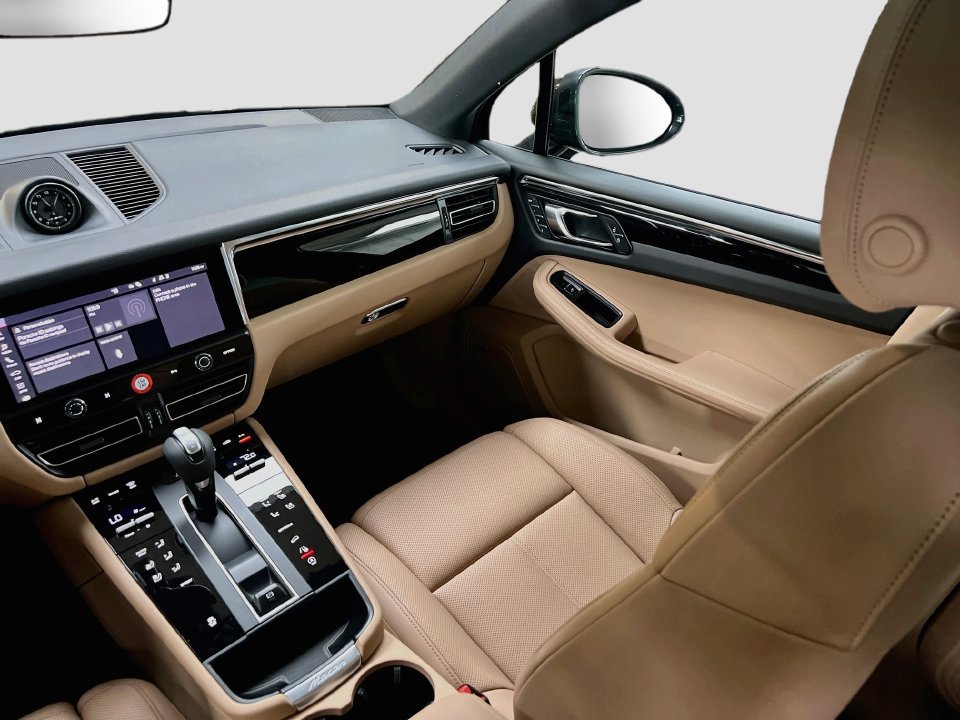New 2026 Porsche Macan AWD/4WD image 26