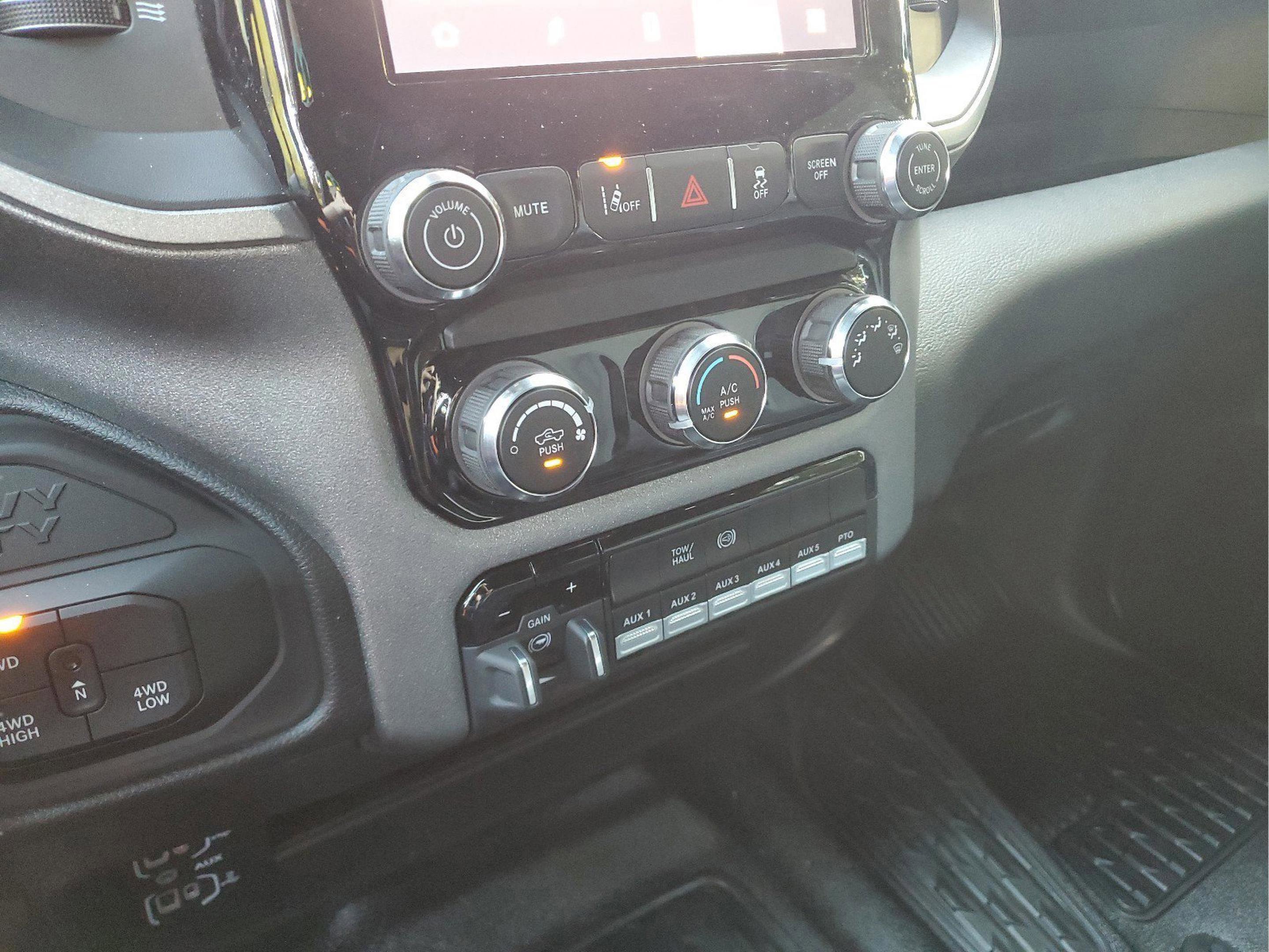 New 2026 RAM 3500 Tradesman w/ Safety Group AWD/4WD image 10