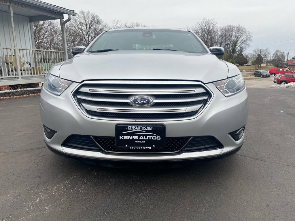 Used 2018 Ford Taurus Limited FWD image 2