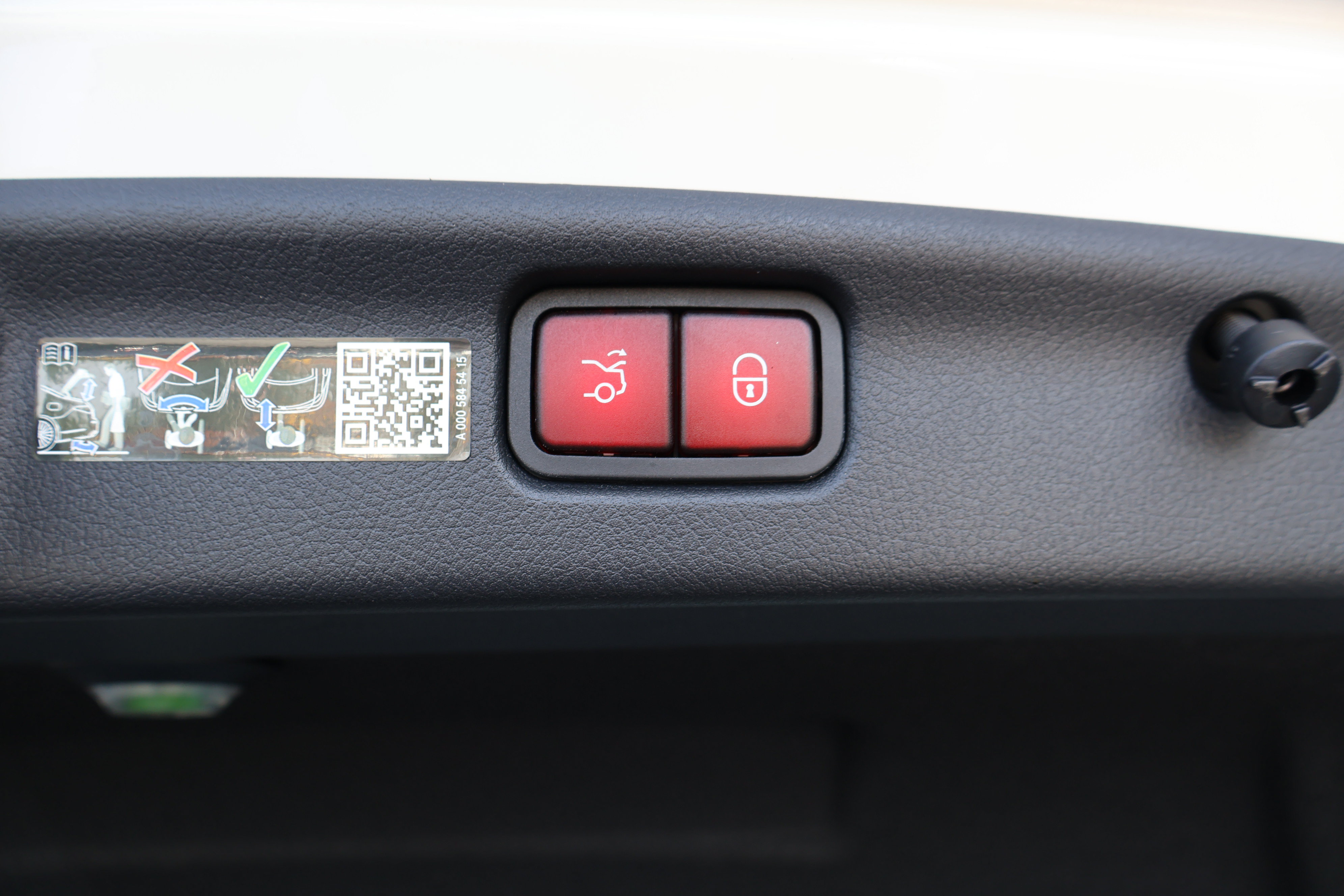 Certified 2024 Mercedes-Benz C 300 4MATIC Sedan image 23