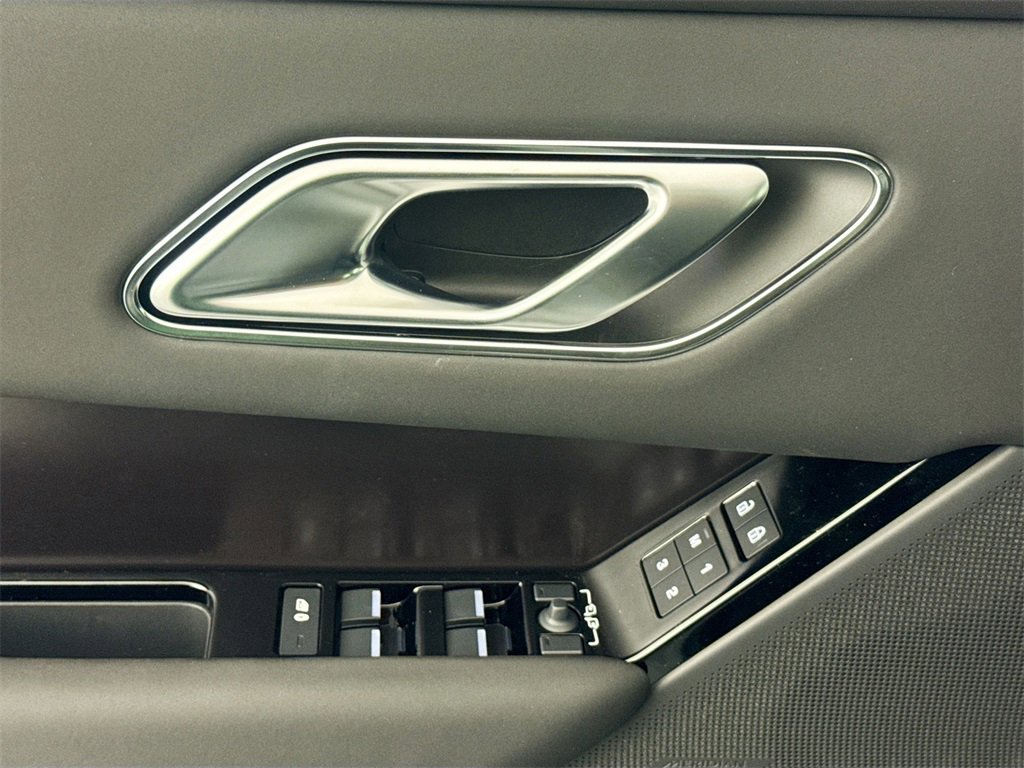 New 2026 Land Rover Range Rover Velar Dynamic SE image 16