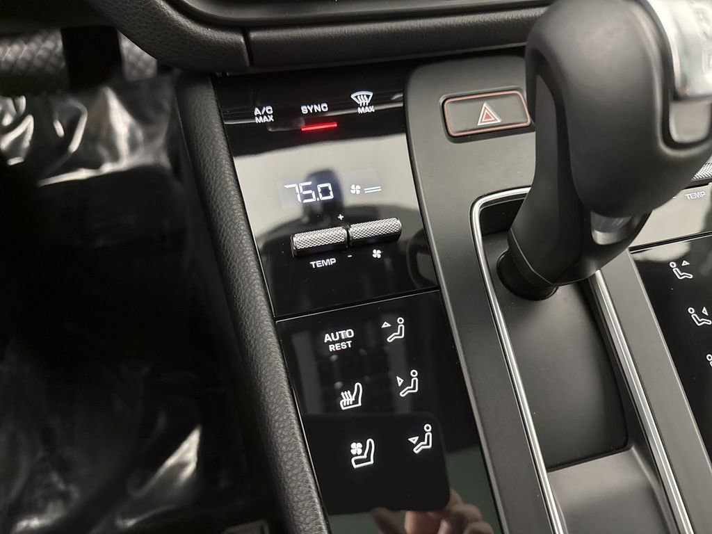 Certified 2022 Porsche Macan GTS AWD/4WD image 31