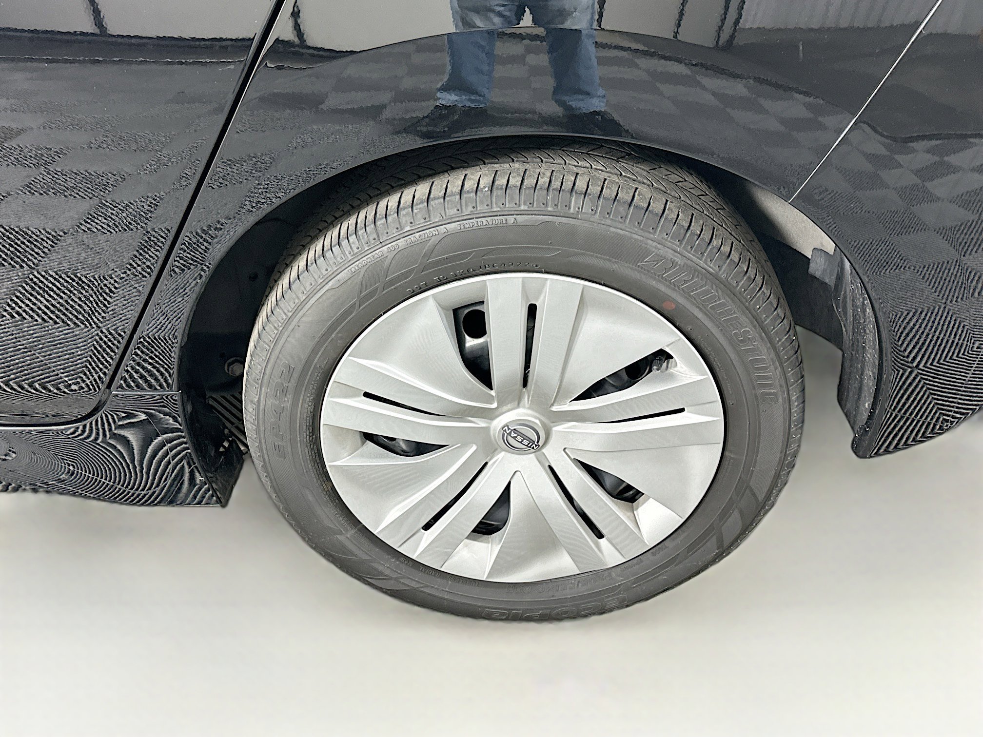 Used 2024 Nissan Leaf S image 11