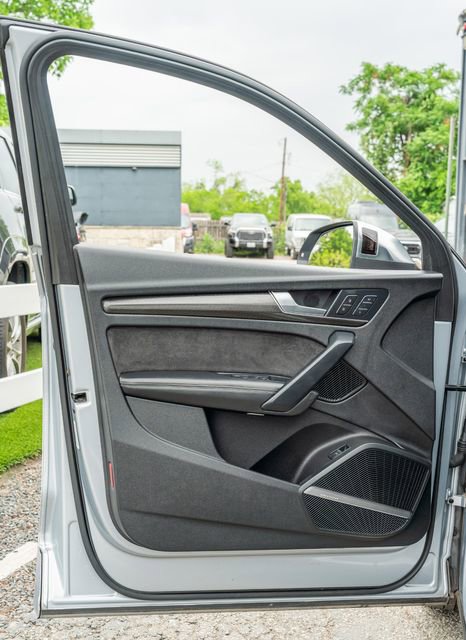 Used 2018 Audi SQ5 Prestige w/ Prestige Package image 17