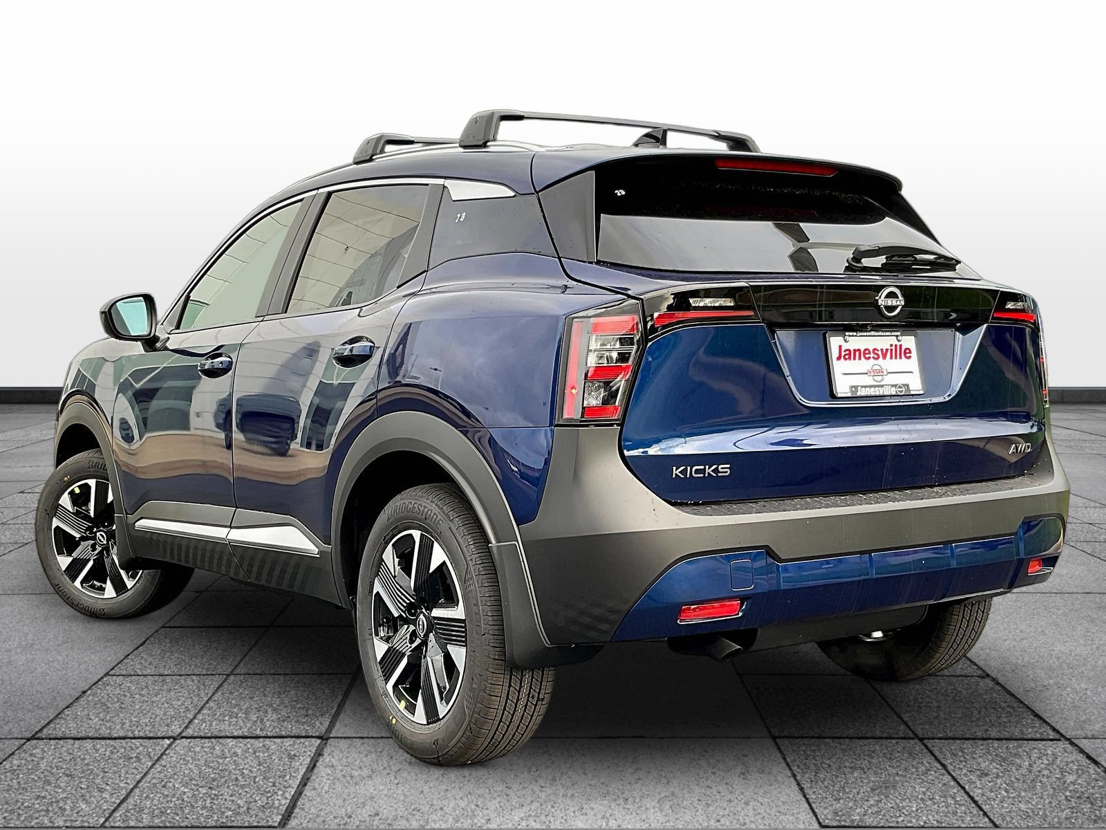 New 2027 Nissan Kicks SV AWD/4WD image 4