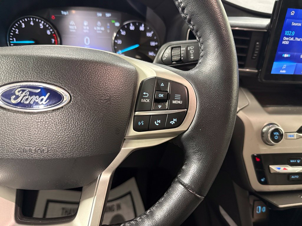 Used 2023 Ford Explorer XLT w/ Equipment Group 202A AWD/4WD image 22