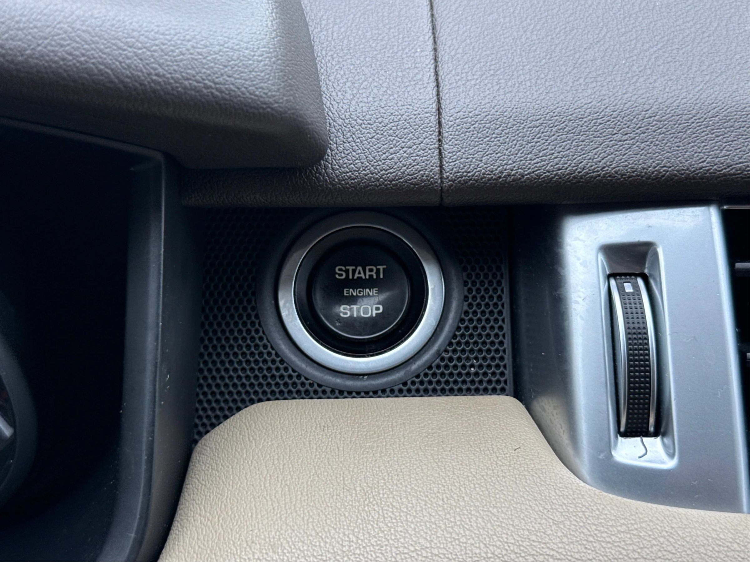 Used 2015 Land Rover Range Rover Sport Supercharged AWD/4WD image 33