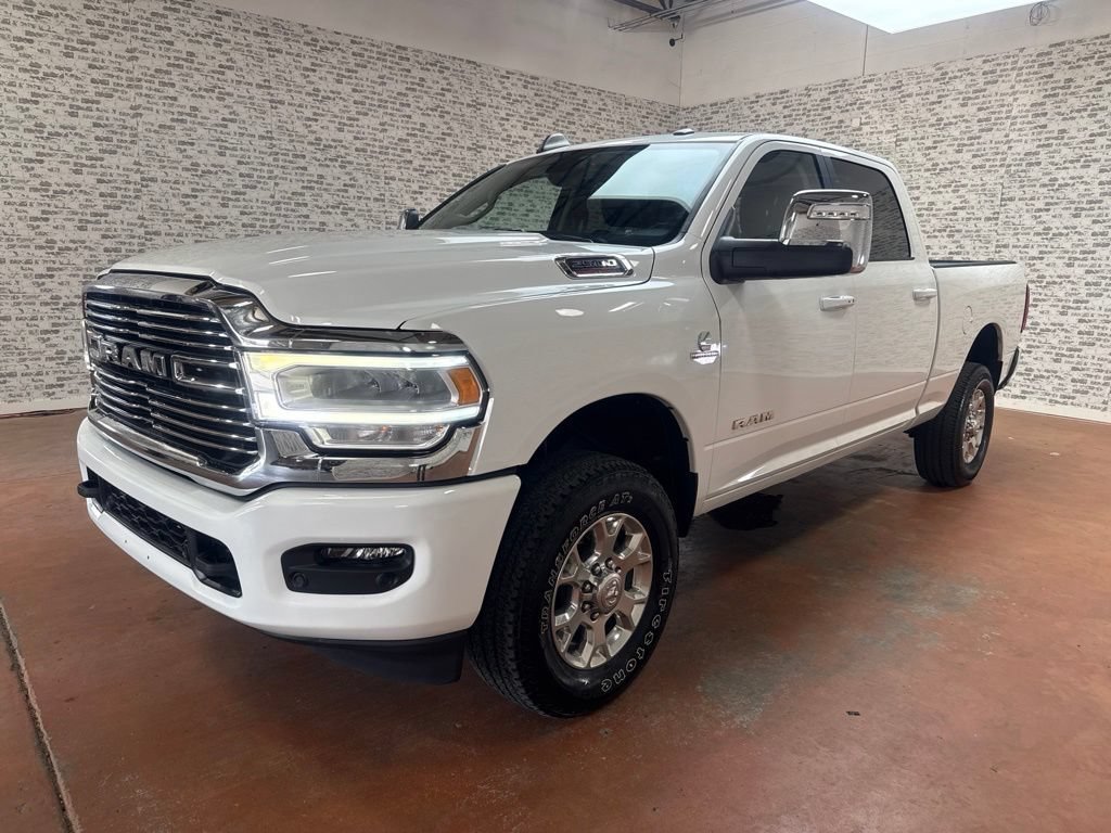Used 2024 RAM 2500 Laramie AWD/4WD image 3
