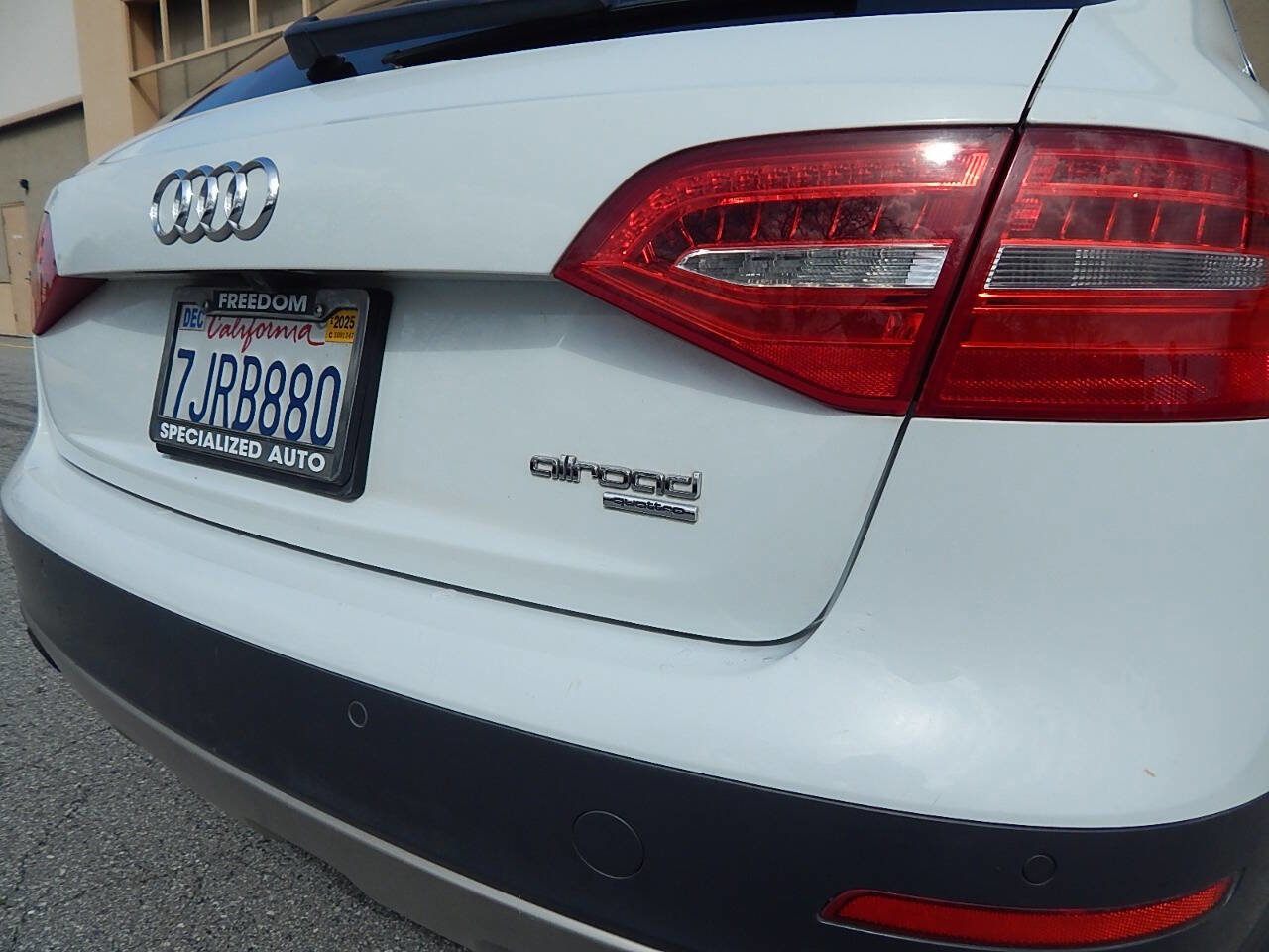 Used 2015 Audi A4 Premium Plus w/ Technology Package image 12