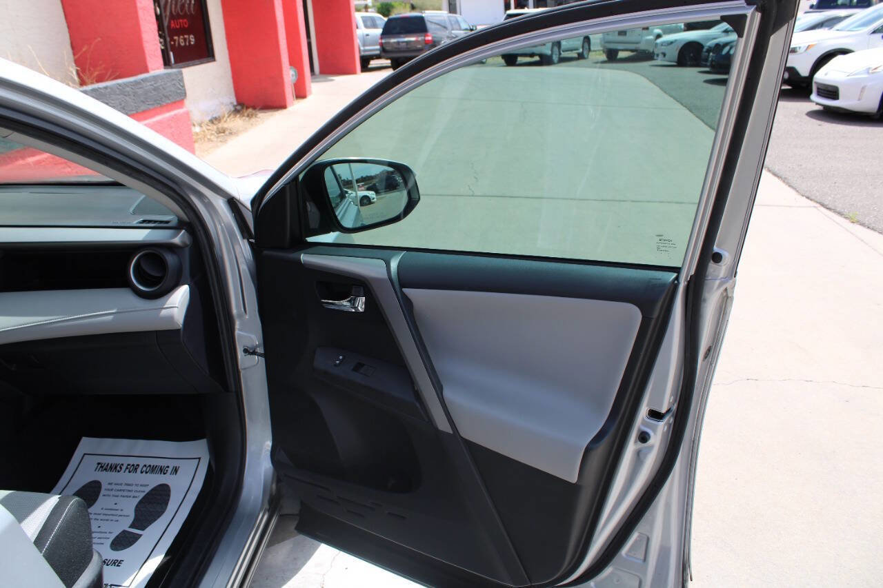 Used 2017 Toyota RAV4 XLE image 12