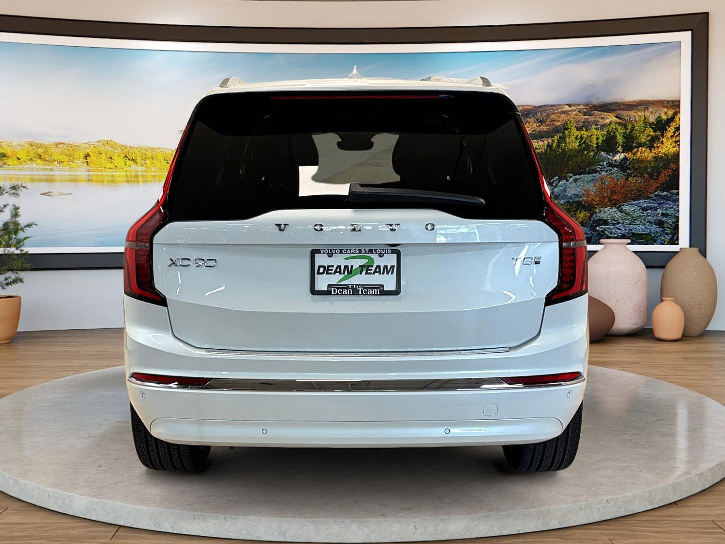 New 2026 Volvo XC90 T8 Plus w/ Protection Package Premier AWD/4WD image 9