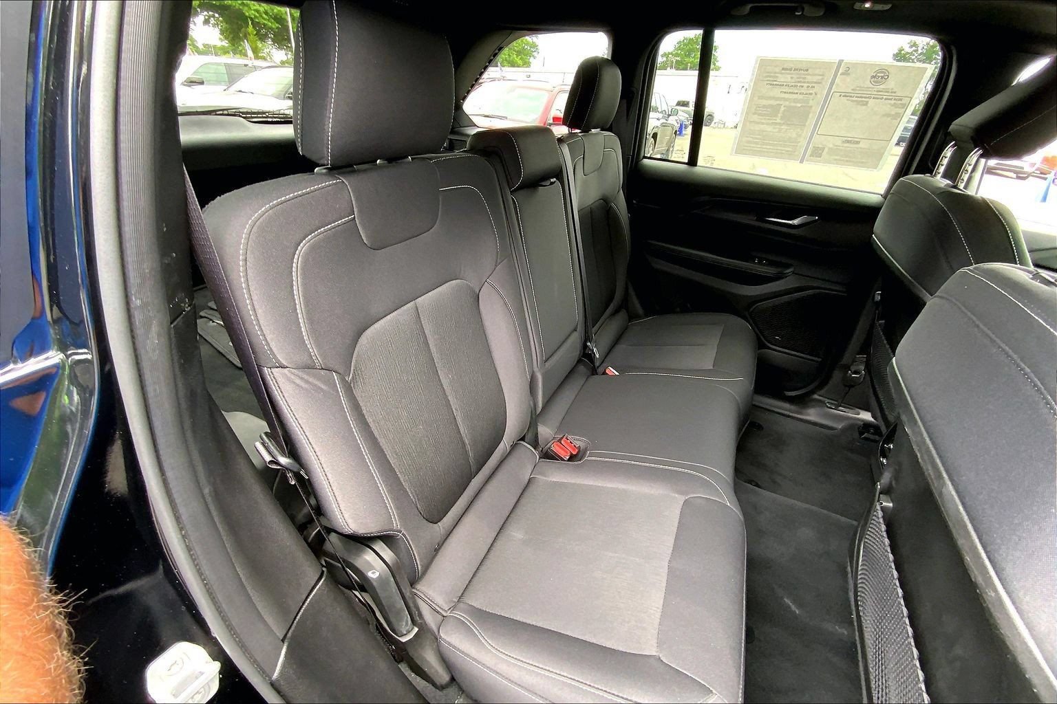 Certified 2024 Jeep Grand Cherokee Laredo X w/ Luxury Tech Group I AWD/4WD image 18