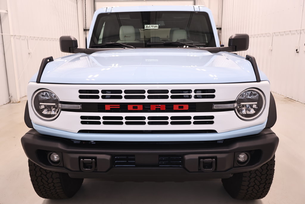 Used 2025 Ford Bronco Heritage Edition AWD/4WD image 5