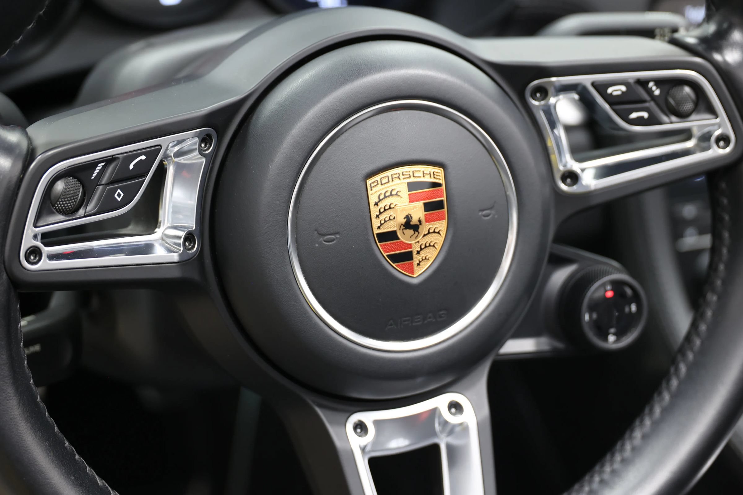 Used 2019 Porsche 718 Boxster GTS RWD image 27