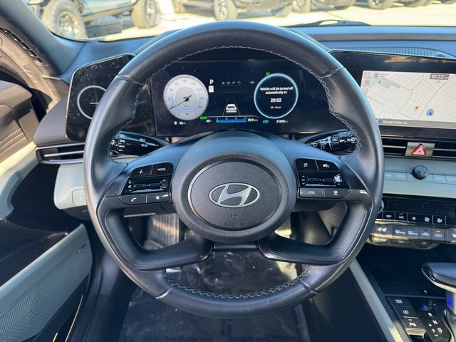 Used 2024 Hyundai Elantra Limited image 21