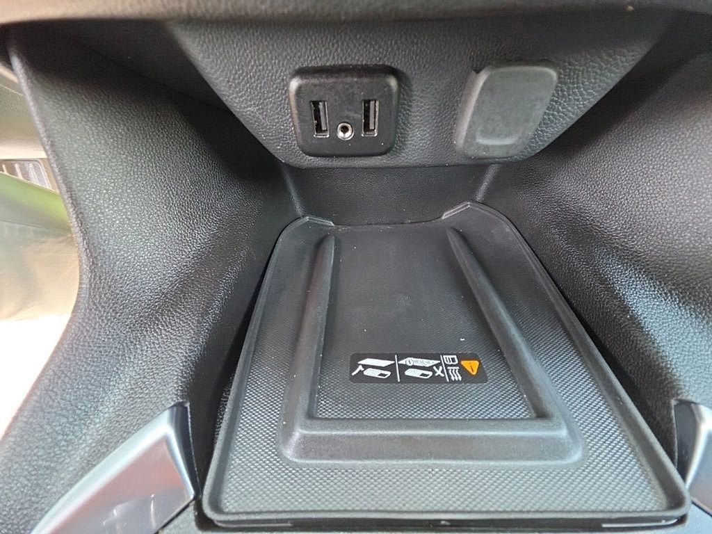 Used 2023 Chevrolet Traverse LT AWD/4WD image 18