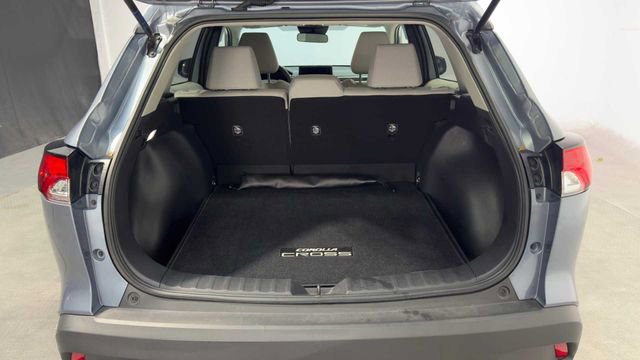 Used 2023 Toyota Corolla Cross L AWD/4WD image 33