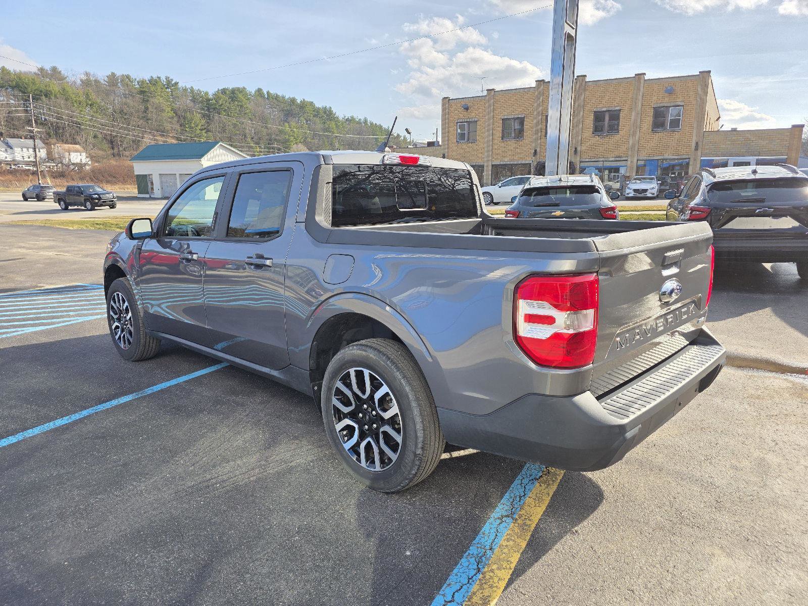 Used 2022 Ford Maverick Lariat w/ Equipment Group 500A Standard image 6
