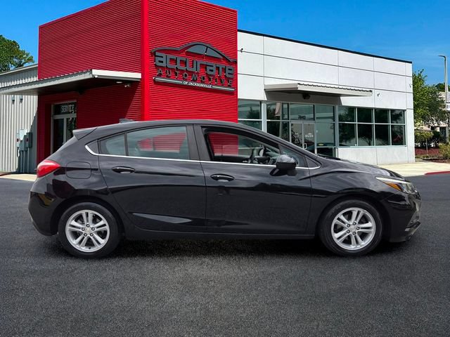 Used 2017 Chevrolet Cruze LT w/ Convenience Package FWD image 6