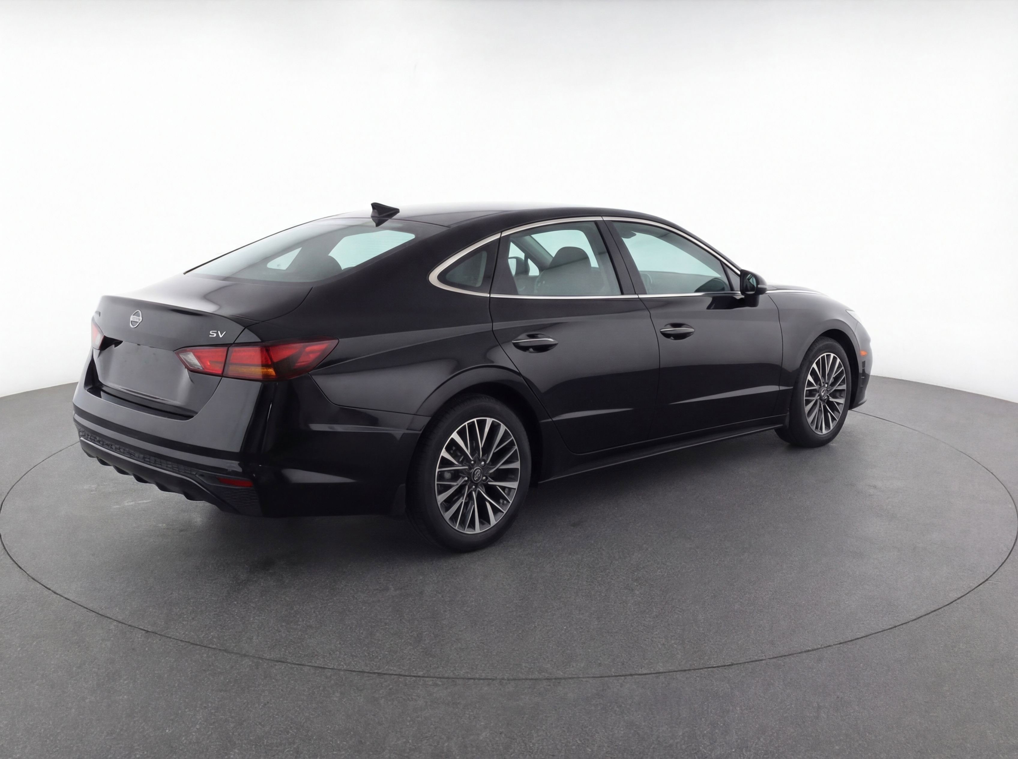 Used 2024 Nissan Altima 2.5 SV image 9