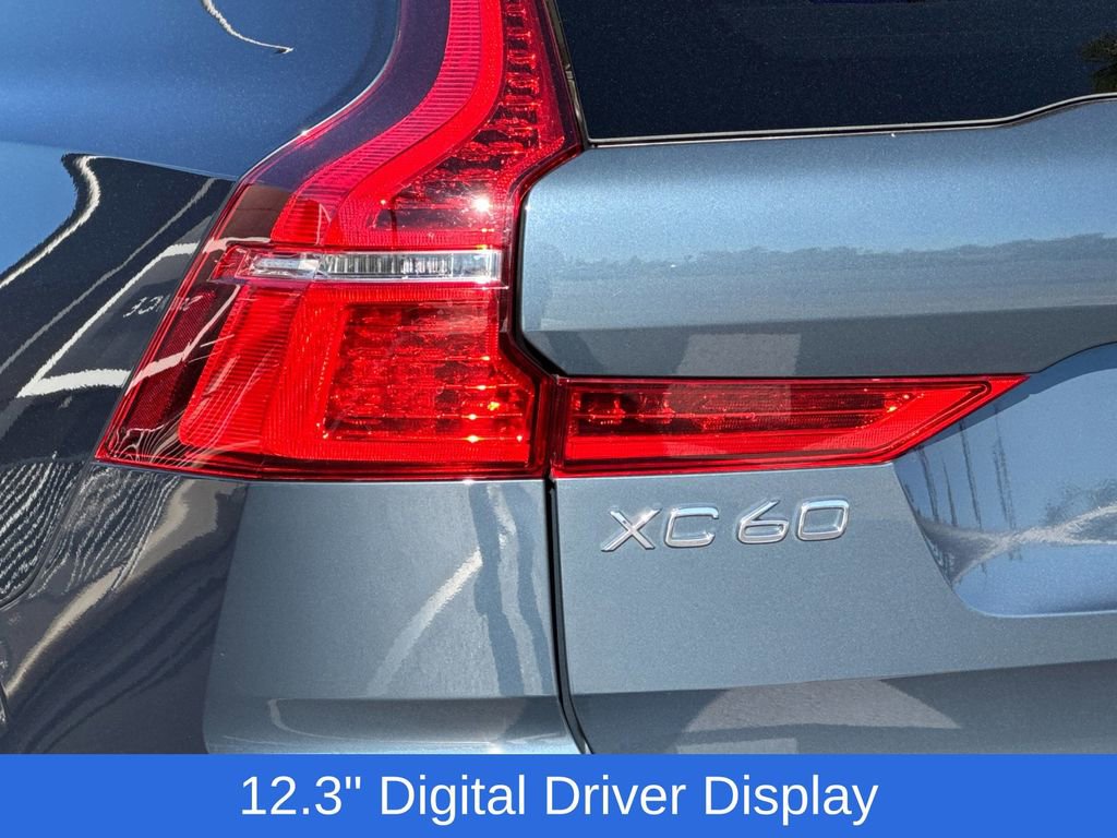Certified 2025 Volvo XC60 B5 Core image 26