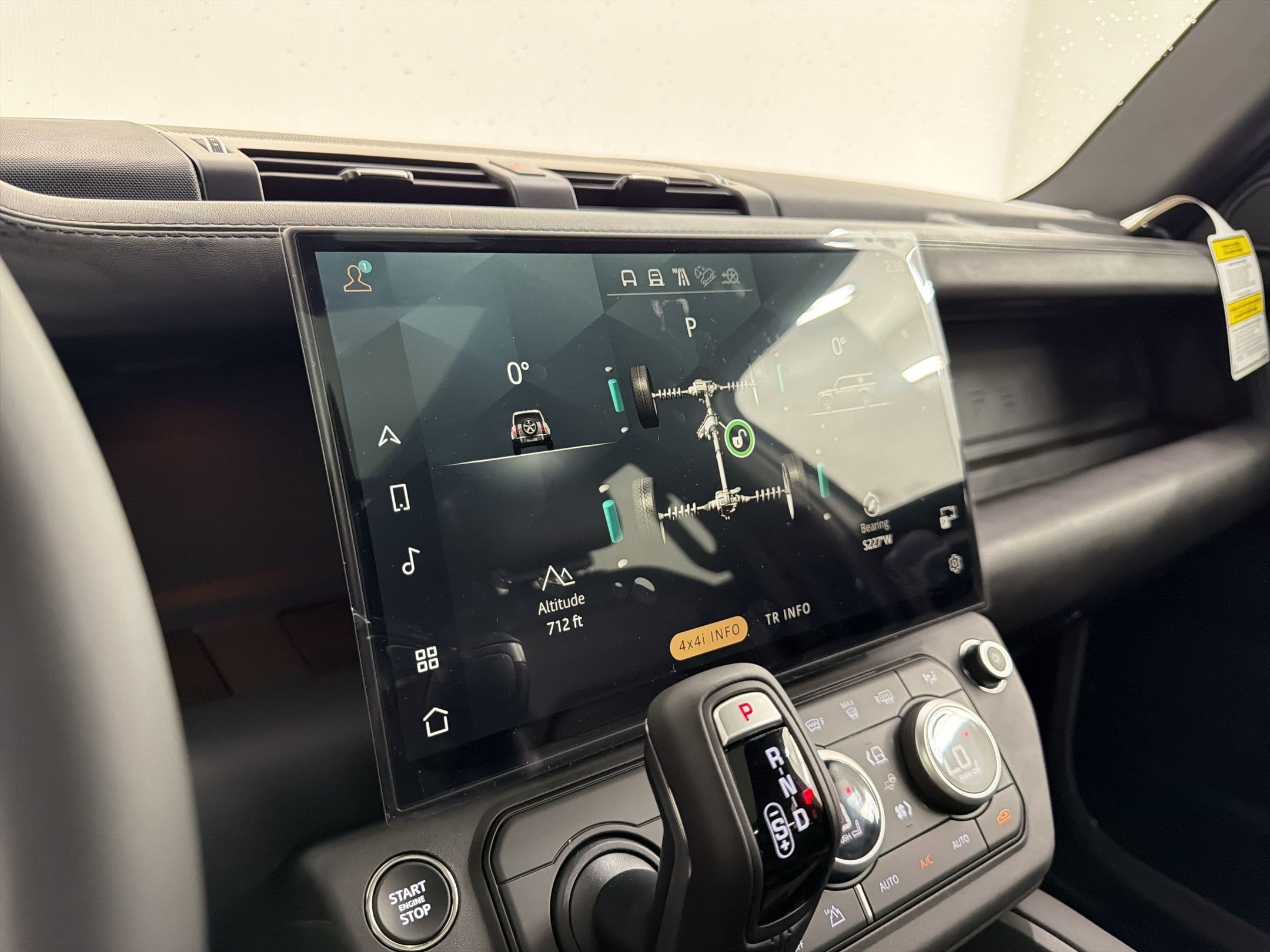 New 2026 Land Rover Defender 130 X-Dynamic SE AWD/4WD image 23