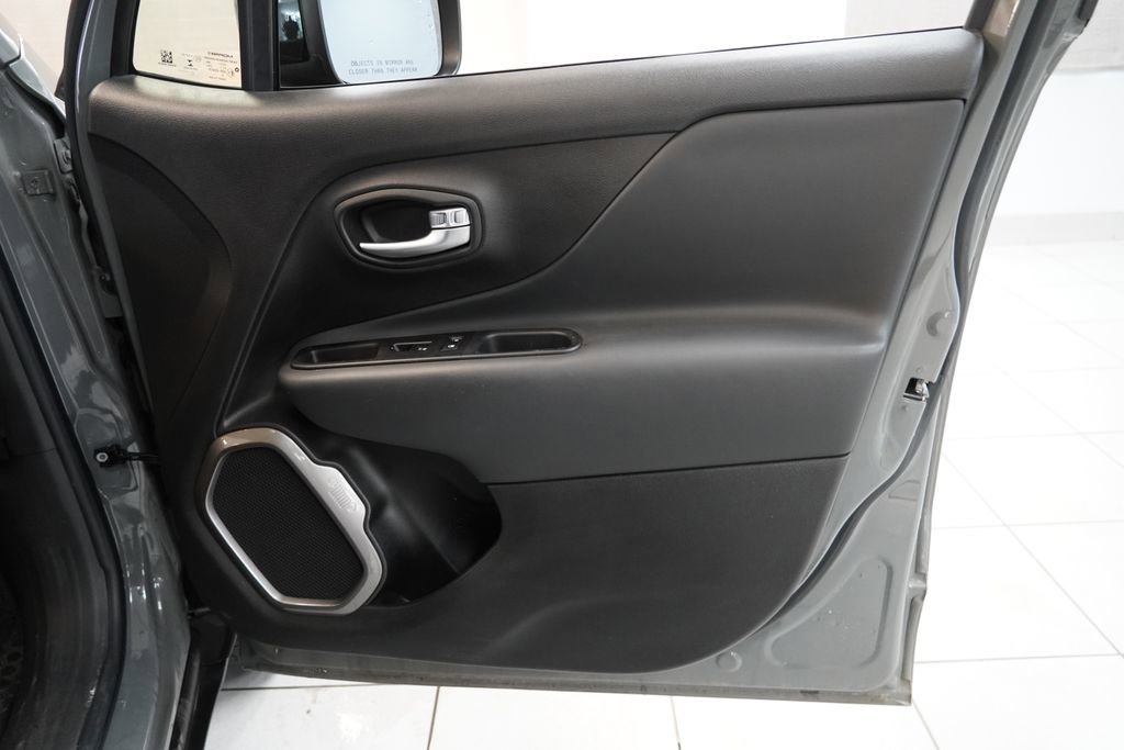 Used 2022 Jeep Renegade Limited w/ Sun, Sound & Wheels Group image 31