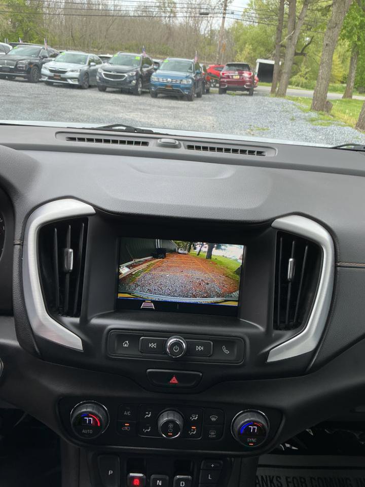 Used 2019 GMC Terrain SLE w/ Driver Convenience Package FWD image 14