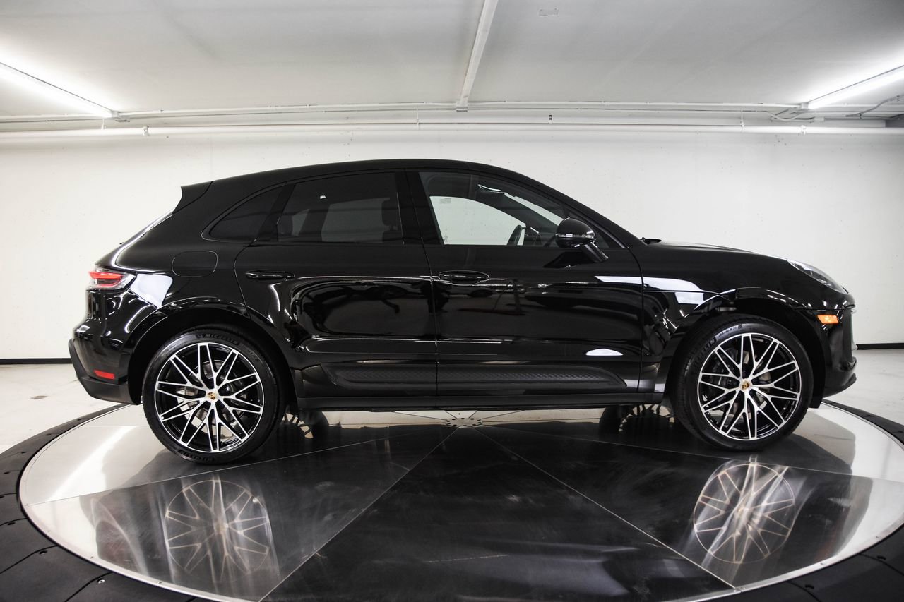 Certified 2026 Porsche Macan image 8