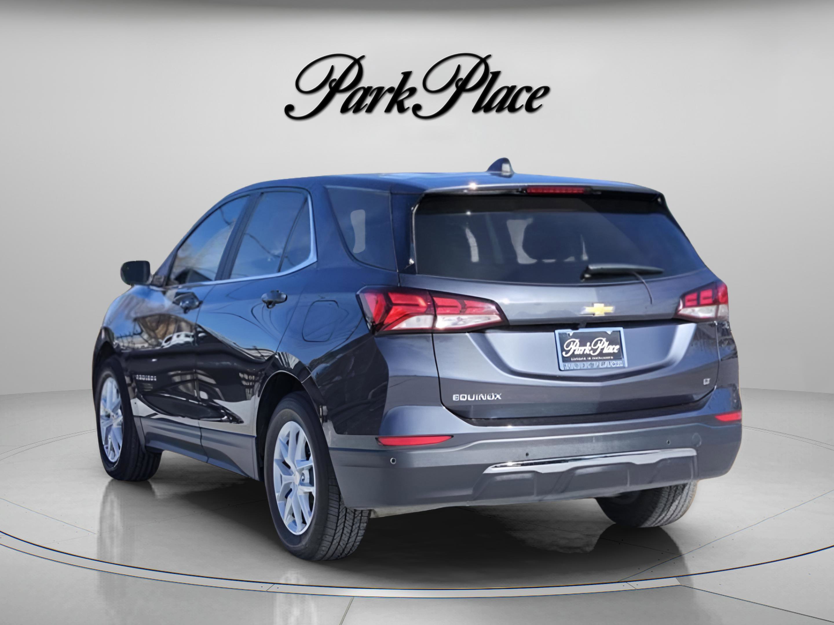 Used 2022 Chevrolet Equinox LT image 3