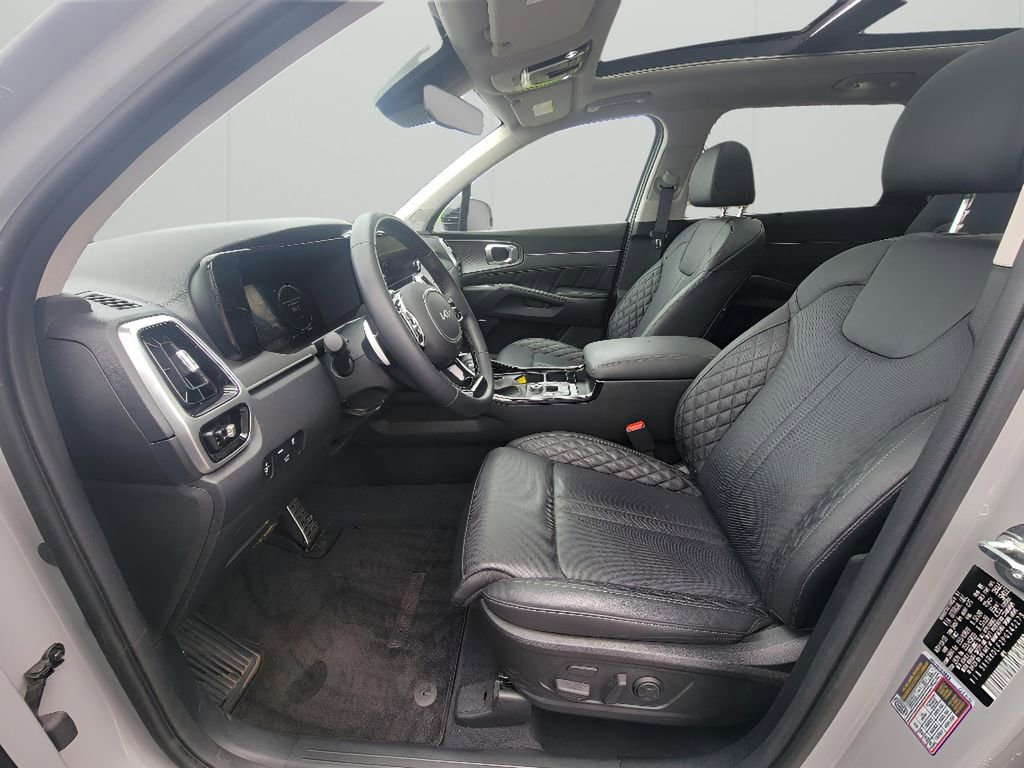 Used 2023 Kia Sorento SX AWD/4WD image 13