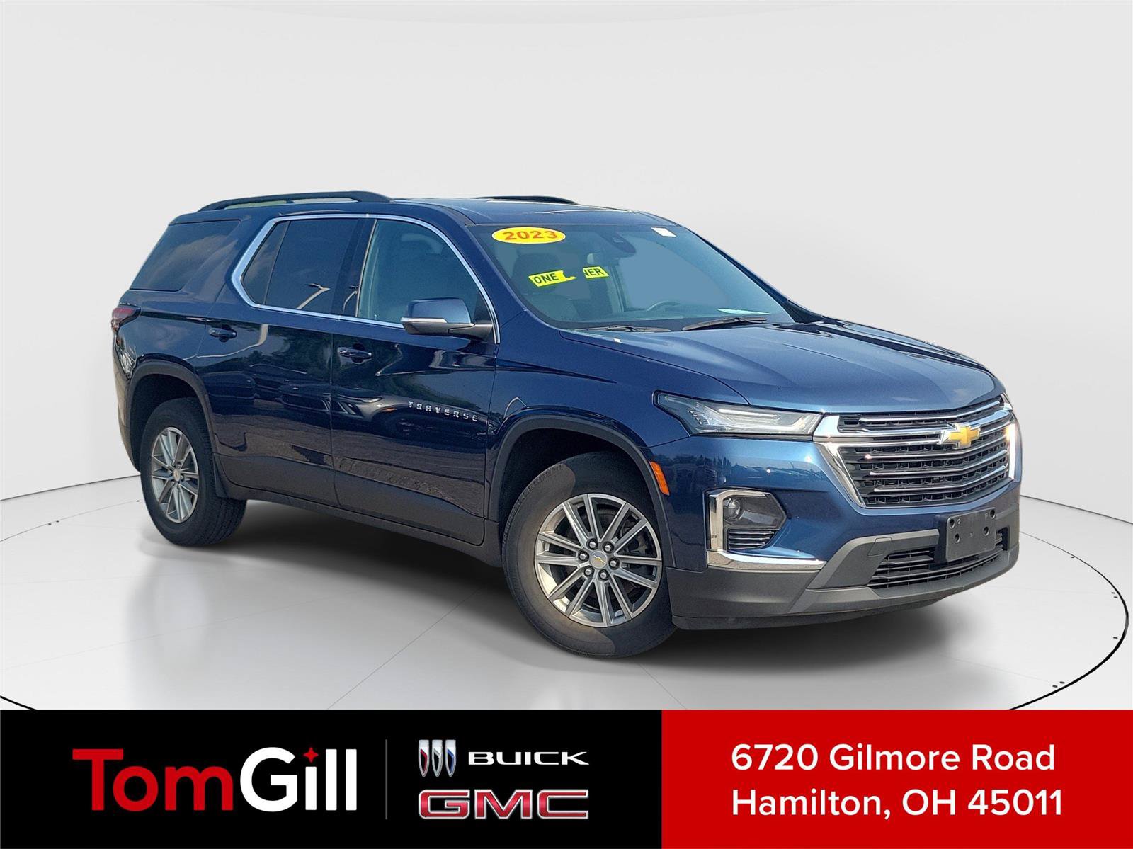 Used 2023 Chevrolet Traverse LT AWD/4WD image 1